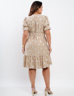 Vestido Curto Poliviscose Com Bordado
