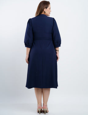 Vestido Midi Crepe Encorpado Com Nervuras