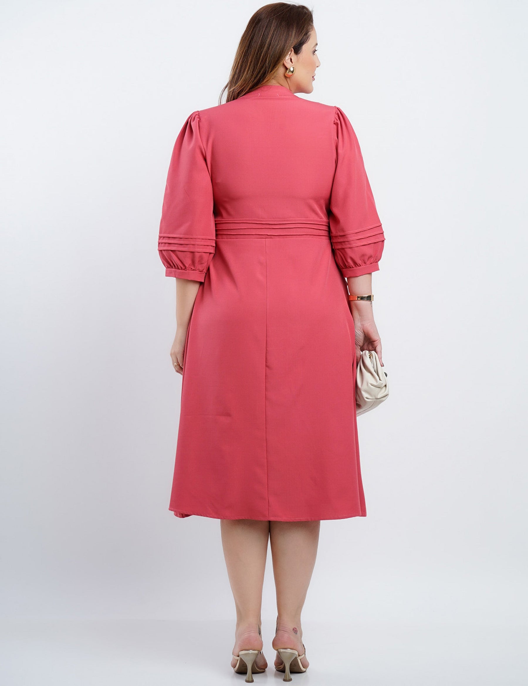 Vestido Midi Crepe Encorpado Com Nervuras